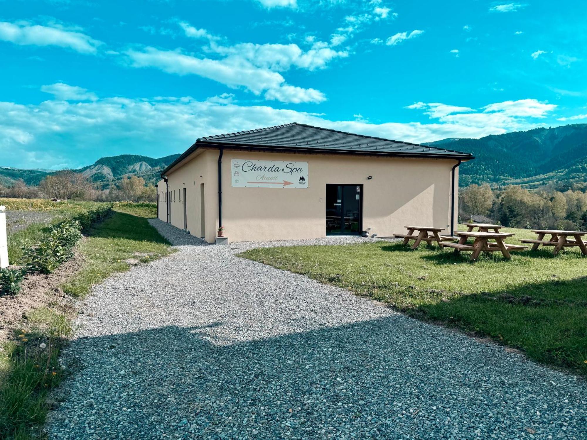 Charda Spa Seyne Exterior photo